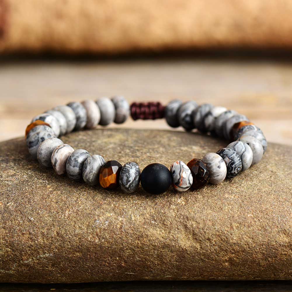 Handgefertigtes Armband aus grauem Jaspis, schwarzem Onyx und Tigerauge