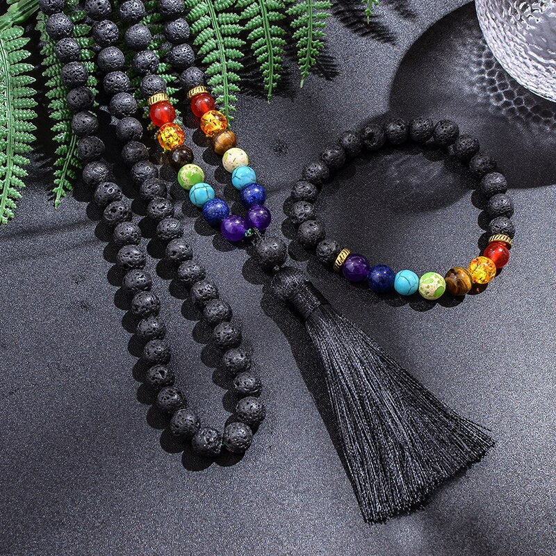 Sieben Chakra Mala mit Lavastein + Gratis Chakra-Armband