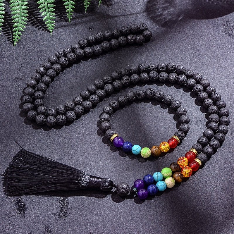 Sieben Chakra Mala mit Lavastein + Gratis Chakra-Armband
