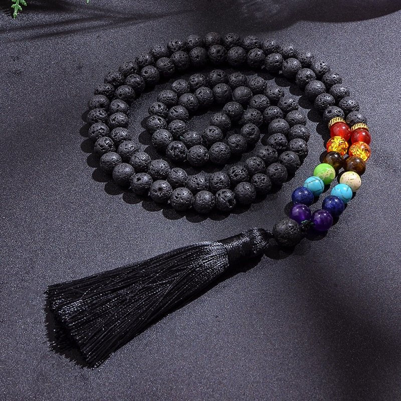Sieben Chakra Mala mit Lavastein + Gratis Chakra-Armband
