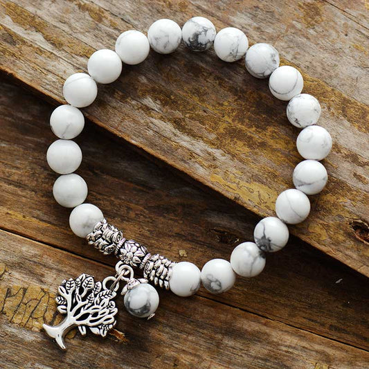Handgefertigte natürliche Howlite und Baum des Lebens Charm Armband 18.18.5cm